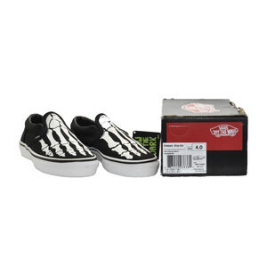 B5 NIB VANS Skeleton Feet Glow Bones Black Classic Slip On Kids Shoes Size 4